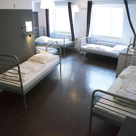 Hostal Station - For Backpackers *