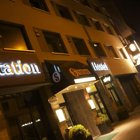 Station - For Backpackers *