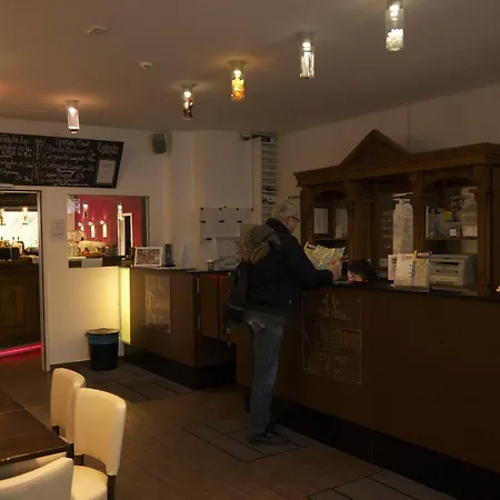 Station - For Backpackers Hostel