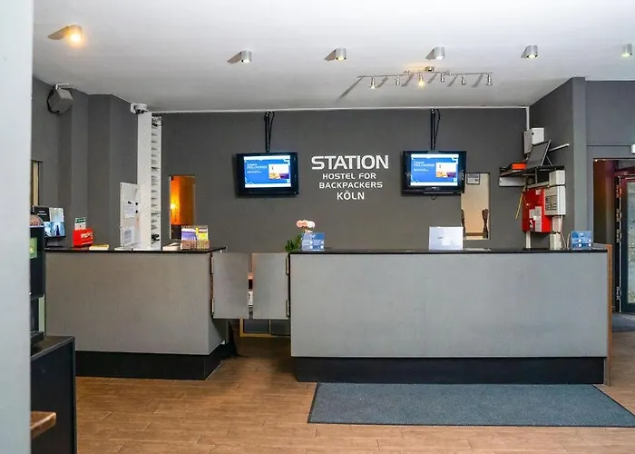 Station - For Backpackers Hostel Κολωνία
