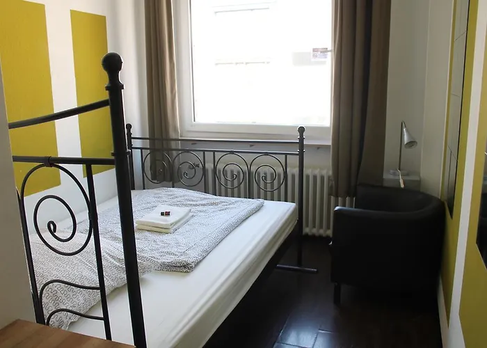 Station - For Backpackers Κολωνία