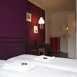 Hostel Station - For Backpackers