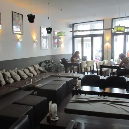 Station - For Backpackers Hostel *