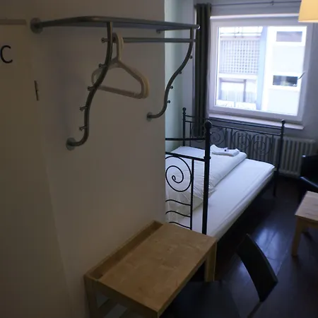 Albergue Station - For Backpackers *