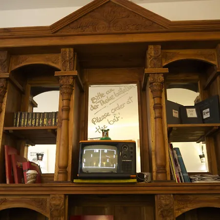 Station - For Backpackers * Colónia