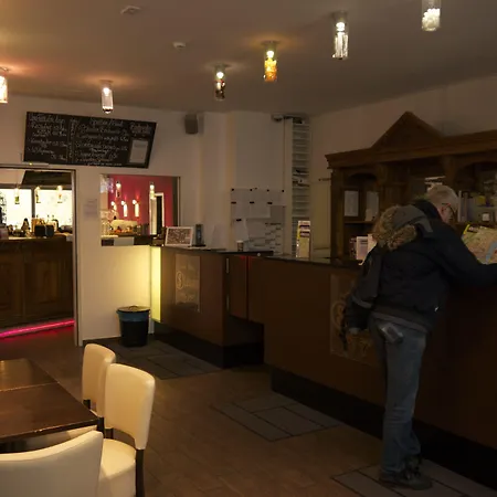 Station - For Backpackers * Keulen