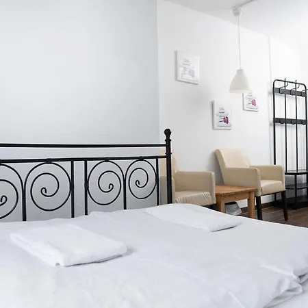 Station - For Backpackers *