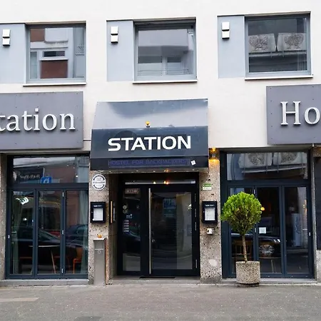 Station - For Backpackers *