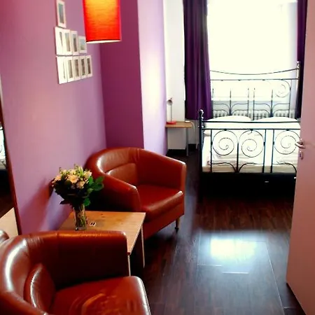 Station - For Backpackers