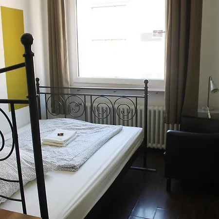 Station - For Backpackers Colónia