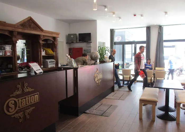 Station - For Backpackers *