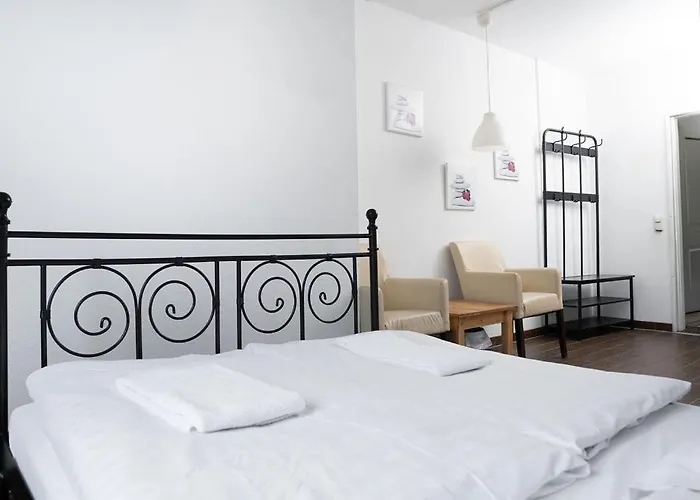 Station - For Backpackers *