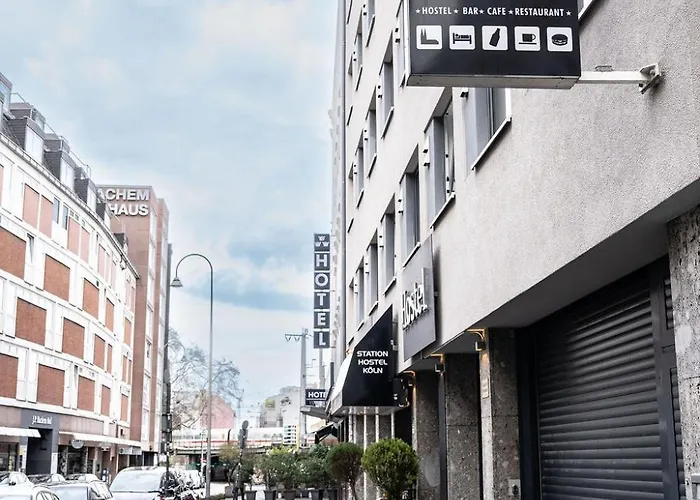 Station - For Backpackers * Colonia