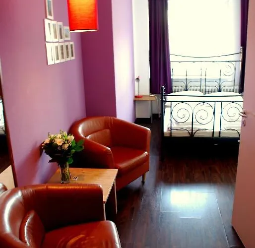 车站 - 背包客旅舍