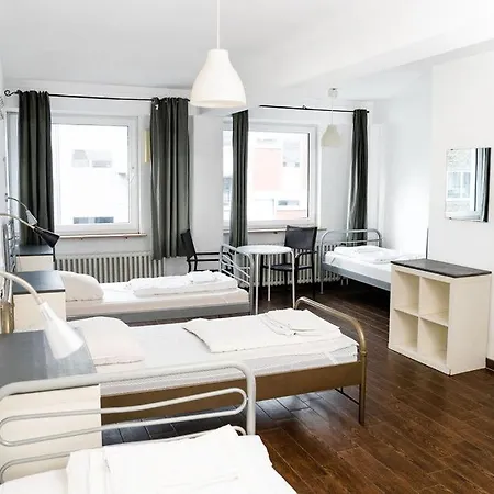Station - For Backpackers