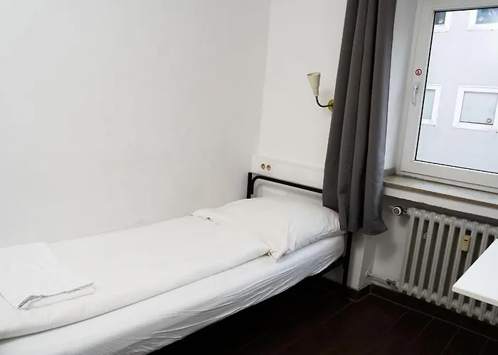 Station - For Backpackers *