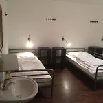 Station - For Backpackers