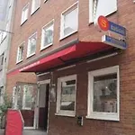 Station - For Backpackers אכסניה