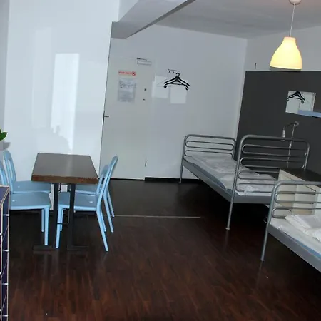 Station - For Backpackers Vandrerhjem *