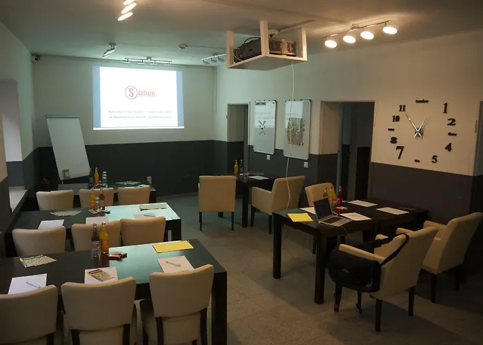 Station - For Backpackers * Keulen