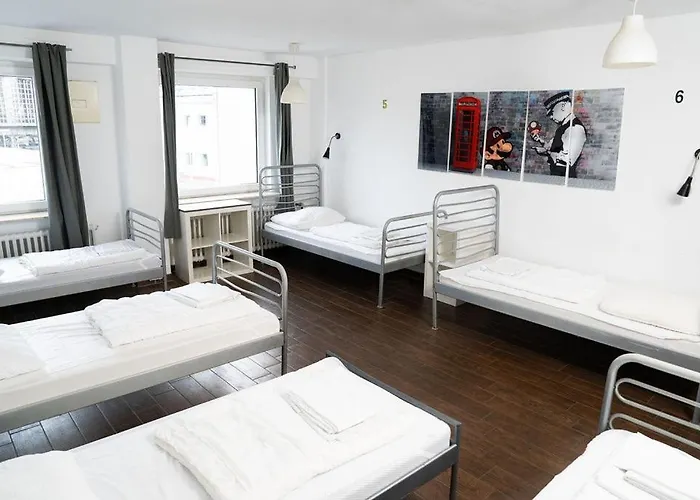 Station - For Backpackers * Keulen