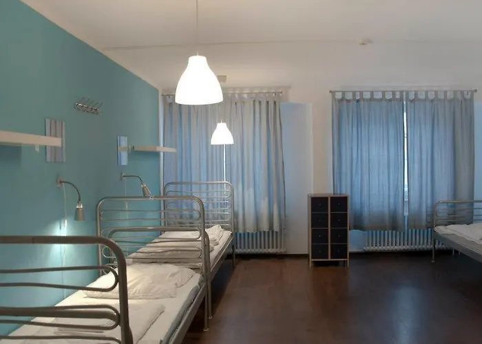 Station - For Backpackers *